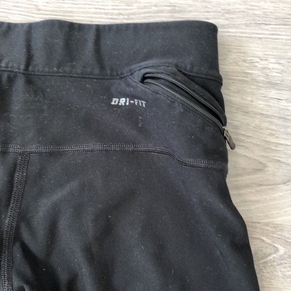 Nike black dry-fit capris - Picture 7 of 9